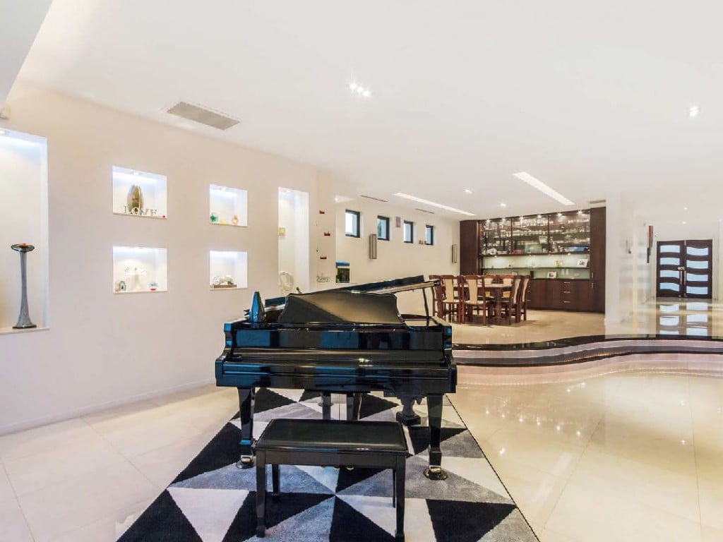 Grand piano and raised dining area