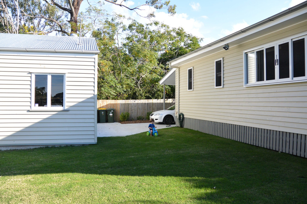 South brisbane back yard, new shed